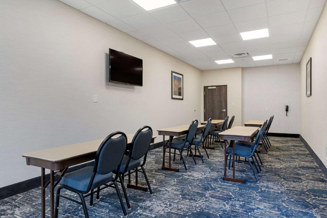 Comfort Suites Педука Екстер'єр фото